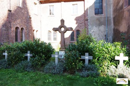 cour interne 9