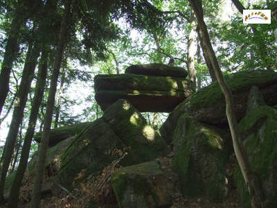le dolmen naturel
