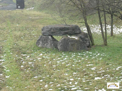 dolmen de l'autoroute