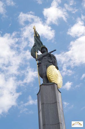 monument sovietique 6