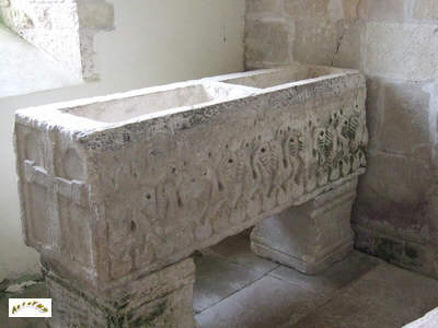 Le sarcophage à deux compartiments