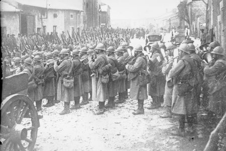 Regiment se rendant a Verdun