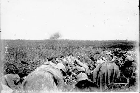 Verdun soldats tranchees