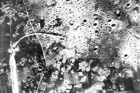 Vertical_photographic-reconnaissance_aerial_of_Mimoyecques