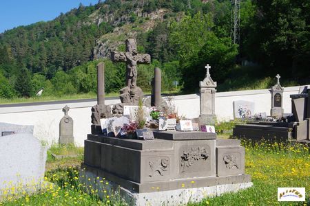 cimetiere chambon sur lac 6