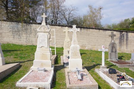 cimetiere Gray 111