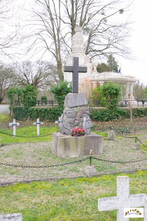 carre militaire cimetiere sud 4