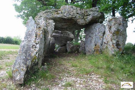 dolmen du blanc 2