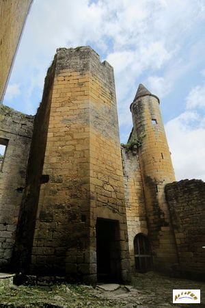 chateau de commarque 11