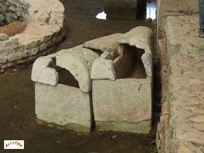 sarcophages