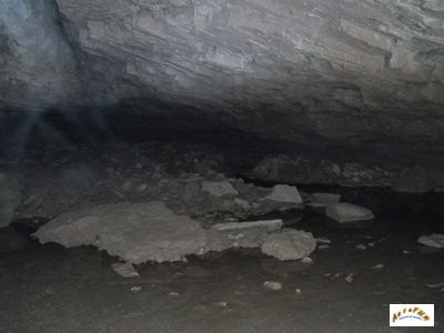 dans la grotte