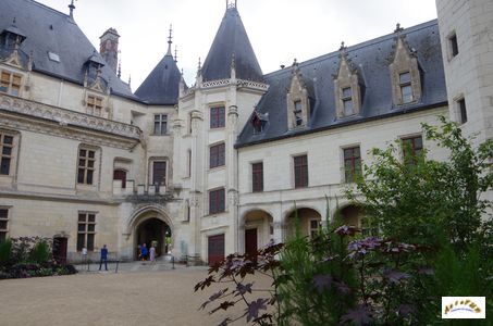 chateau 9
