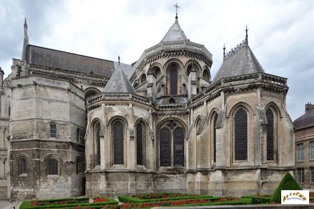 cathedrale St Omer ext W17