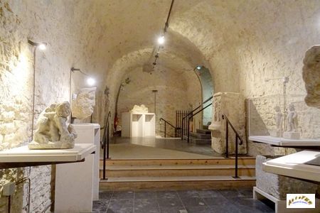 Chateau Boulogne salle voutee W1