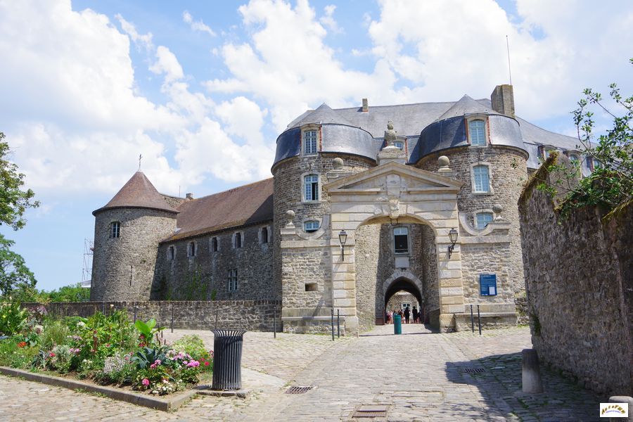 chateau 1