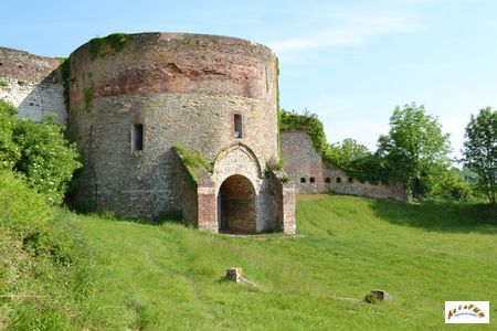 Citadelle Montreuil tour reine berthe