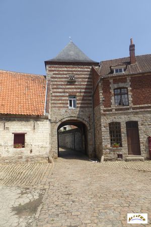 chateau olhain cour w2