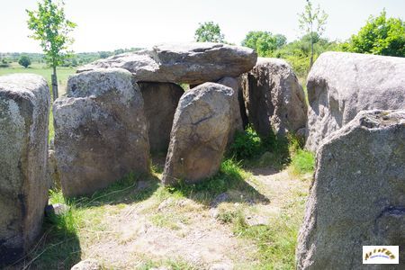 dolmen de la grotte 10