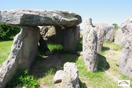 dolmen de la grotte 12