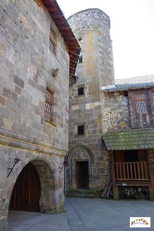Chateau de Murol 74