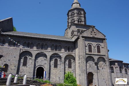 basilique orcival 13