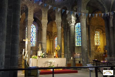 basilique orcival 46