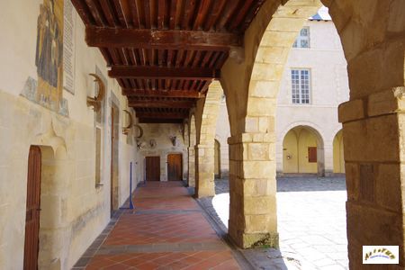 chateau de Villeneuve-Lembron 18
