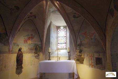 chateau de Villeneuve-Lembron 50