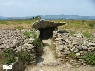 le dolmen avec le couloir
