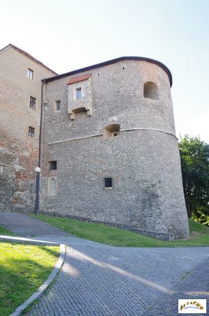 chateau 16