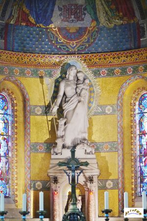 basilique ND Bebrieres choeur W7