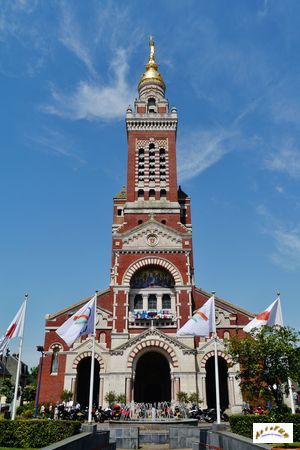 basilique ND Bebrieres exterieur W4