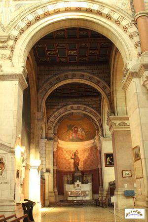 basilique ND Bebrieres nef W5