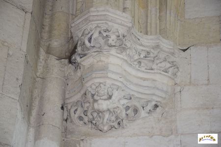 abbatiale st Riquier chapiteau w5