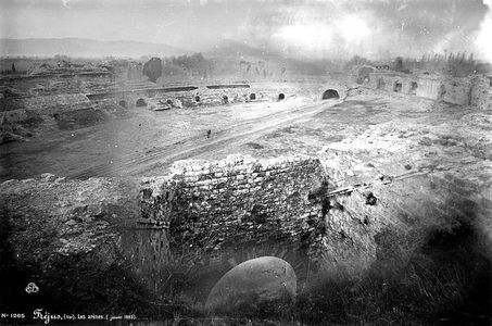 amphitheatre frejus 1883-W1