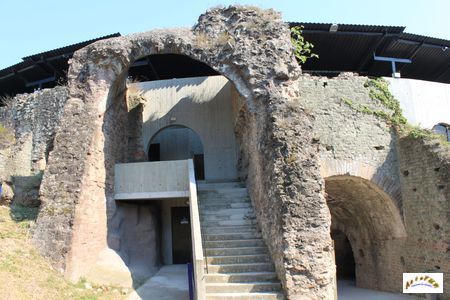 amphitheatre frejus w12