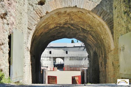 amphitheatre frejus w15