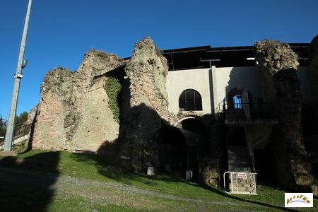 amphitheatre frejus w8