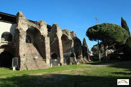 amphitheatre frejus w9