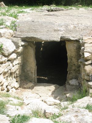 dolmen de ubac 2