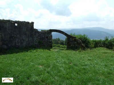 vestiges du St Mont