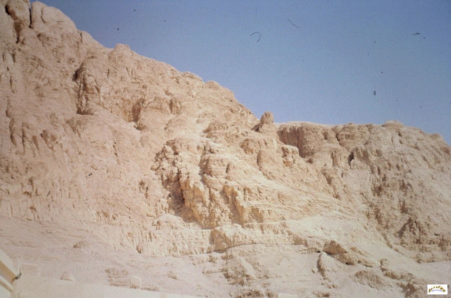 190-deir el medineh.jpg