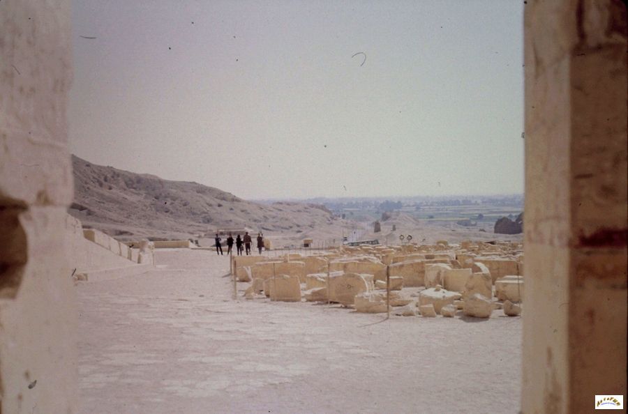 194-deir el medineh.jpg