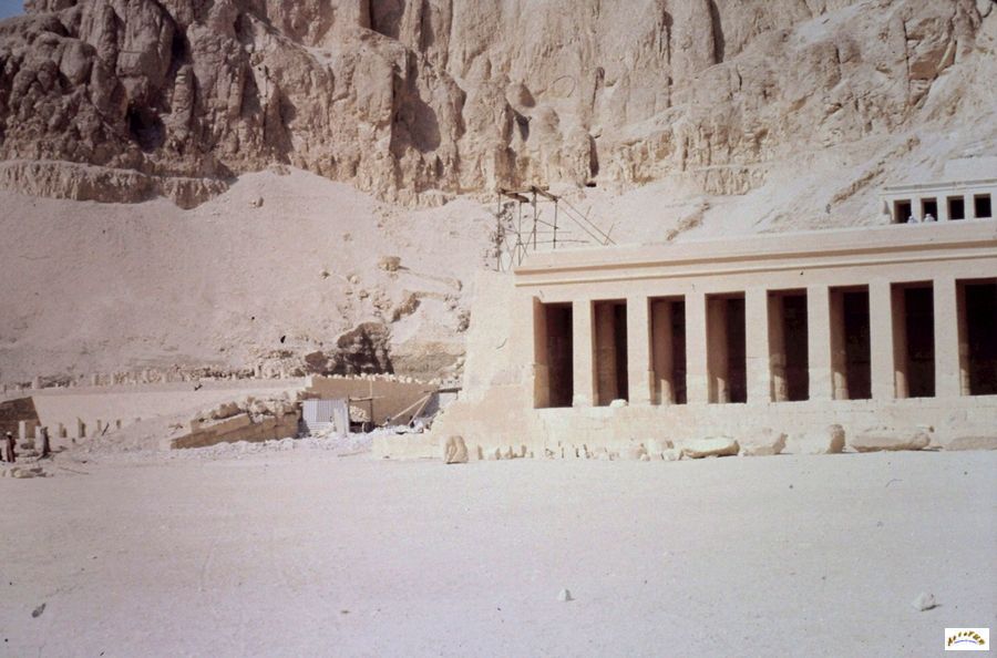 195-deir el medineh.jpg