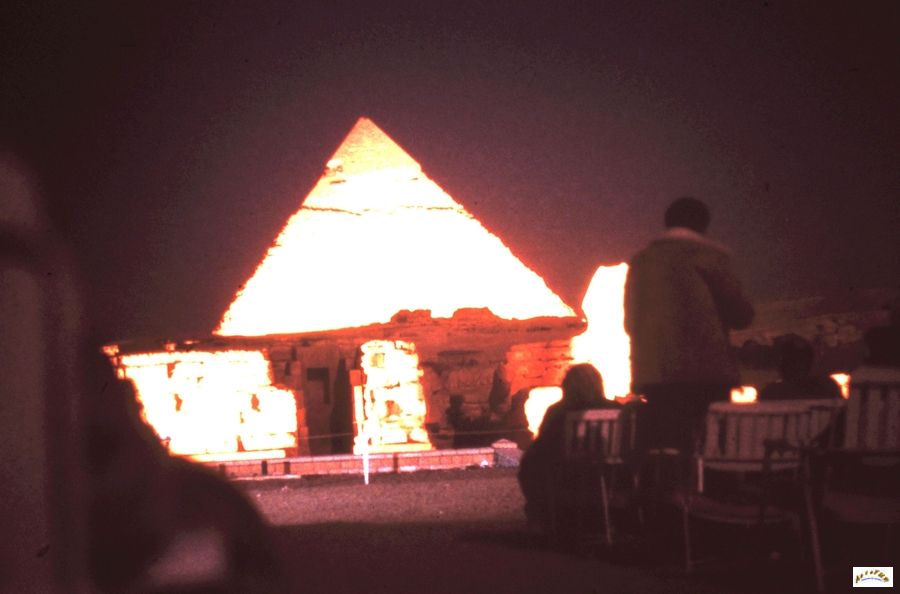 246-son et lumiere pyramides.jpg