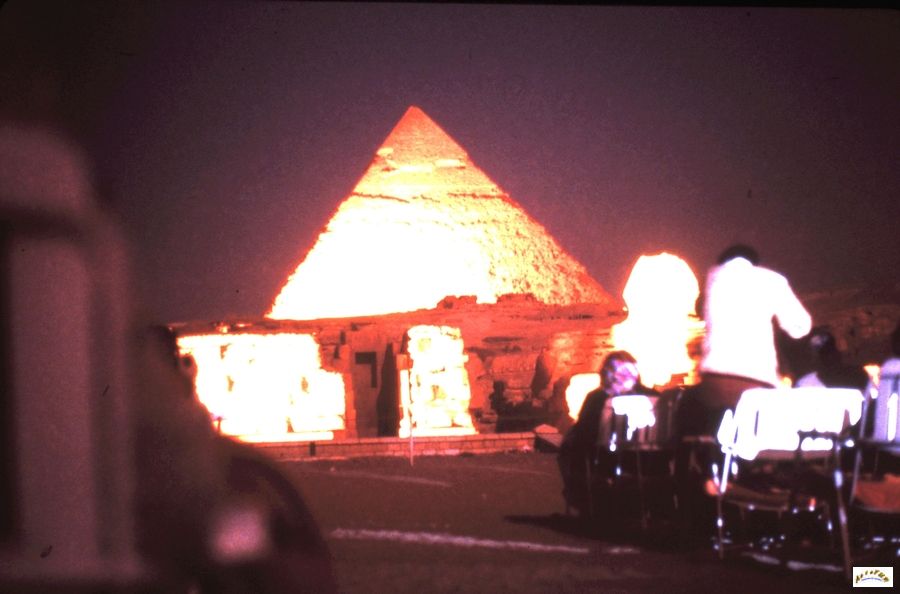 247-son et lumiere pyramides.jpg