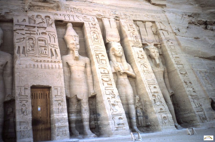 abou simbel-3.jpg