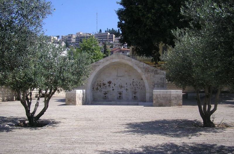 79-nazareth fontaine vierge.jpg